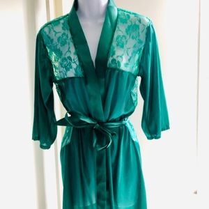 NWT ROYALTY Satin Robe, Lace Back & Belt
